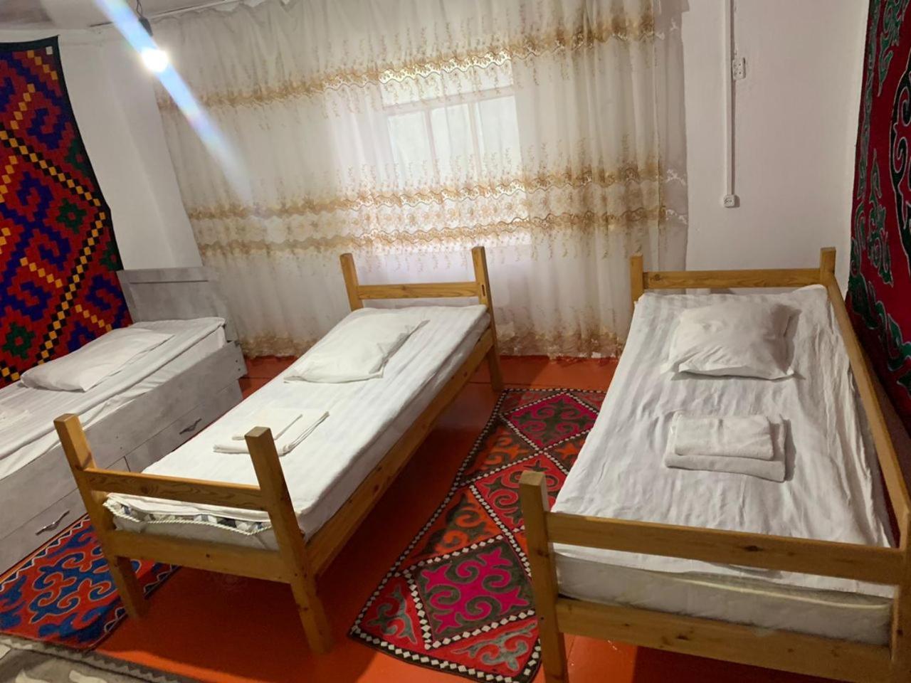 Naryn Guest House Ngoại thất bức ảnh