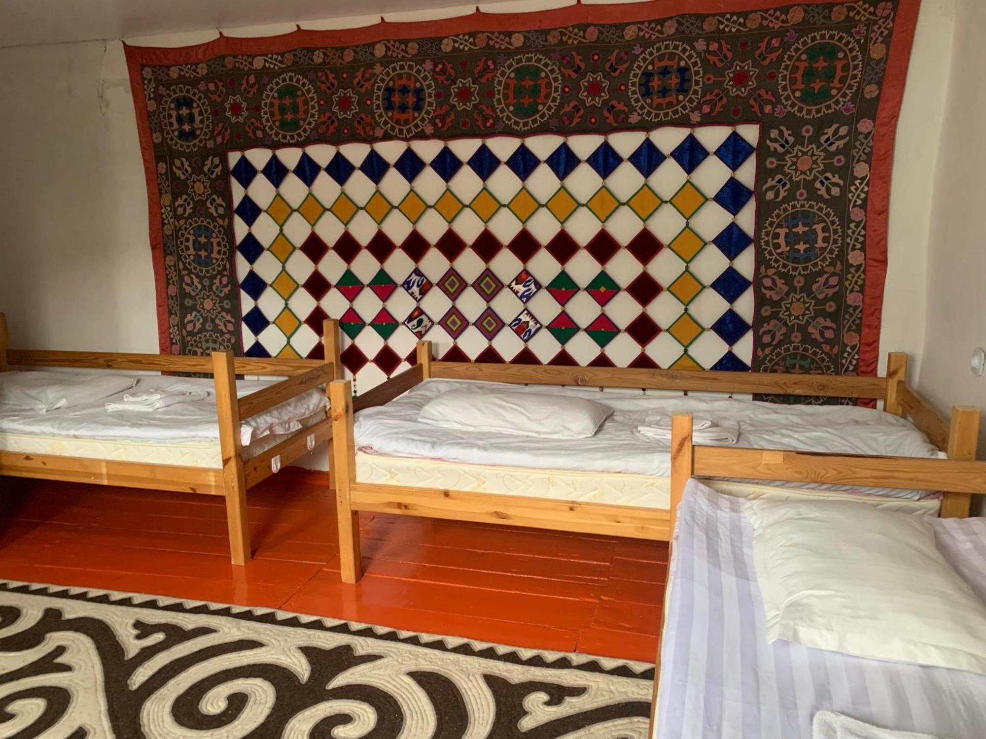 Naryn Guest House Ngoại thất bức ảnh