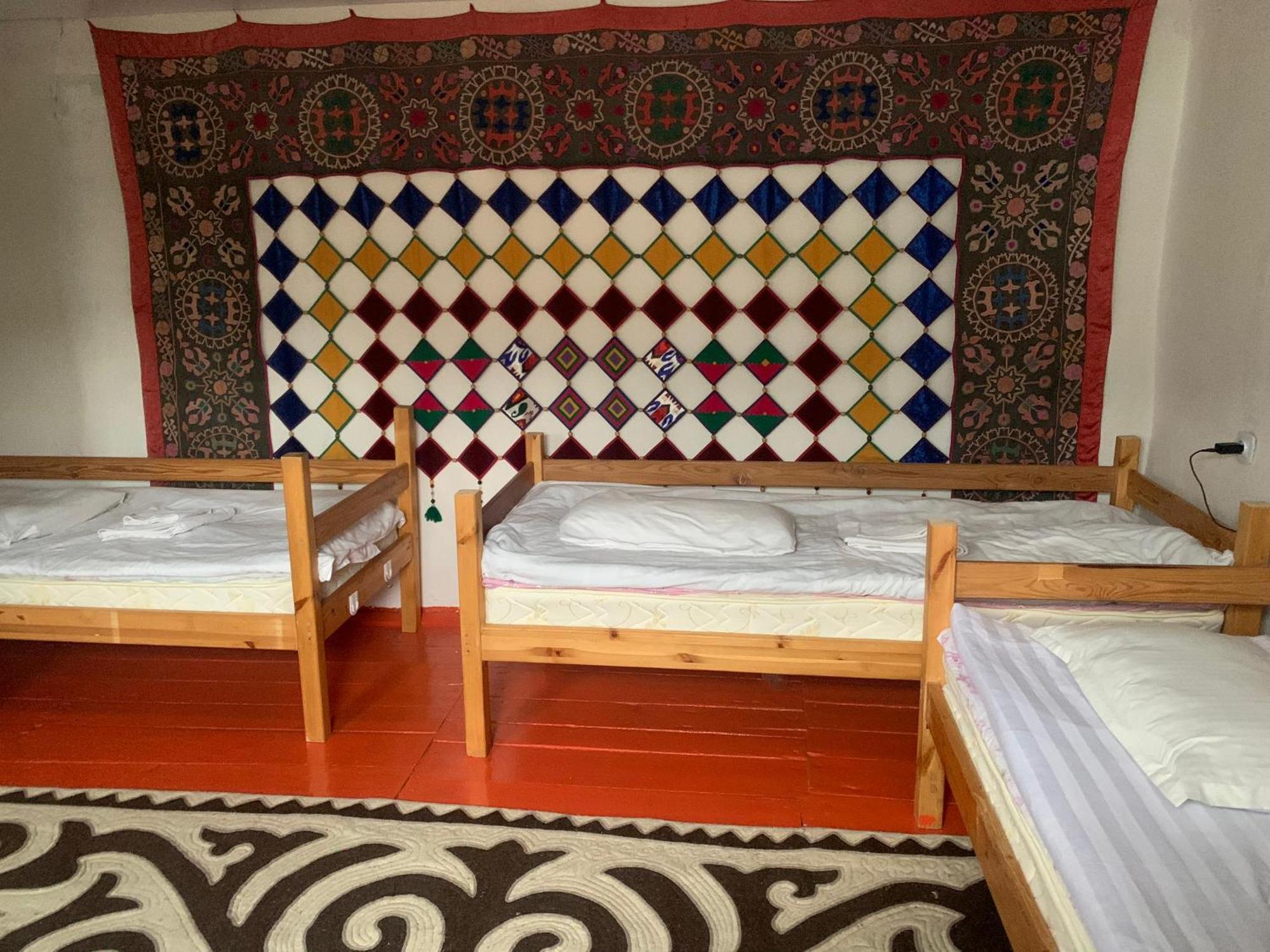 Naryn Guest House Ngoại thất bức ảnh